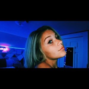 Meet your Posher, Elisa